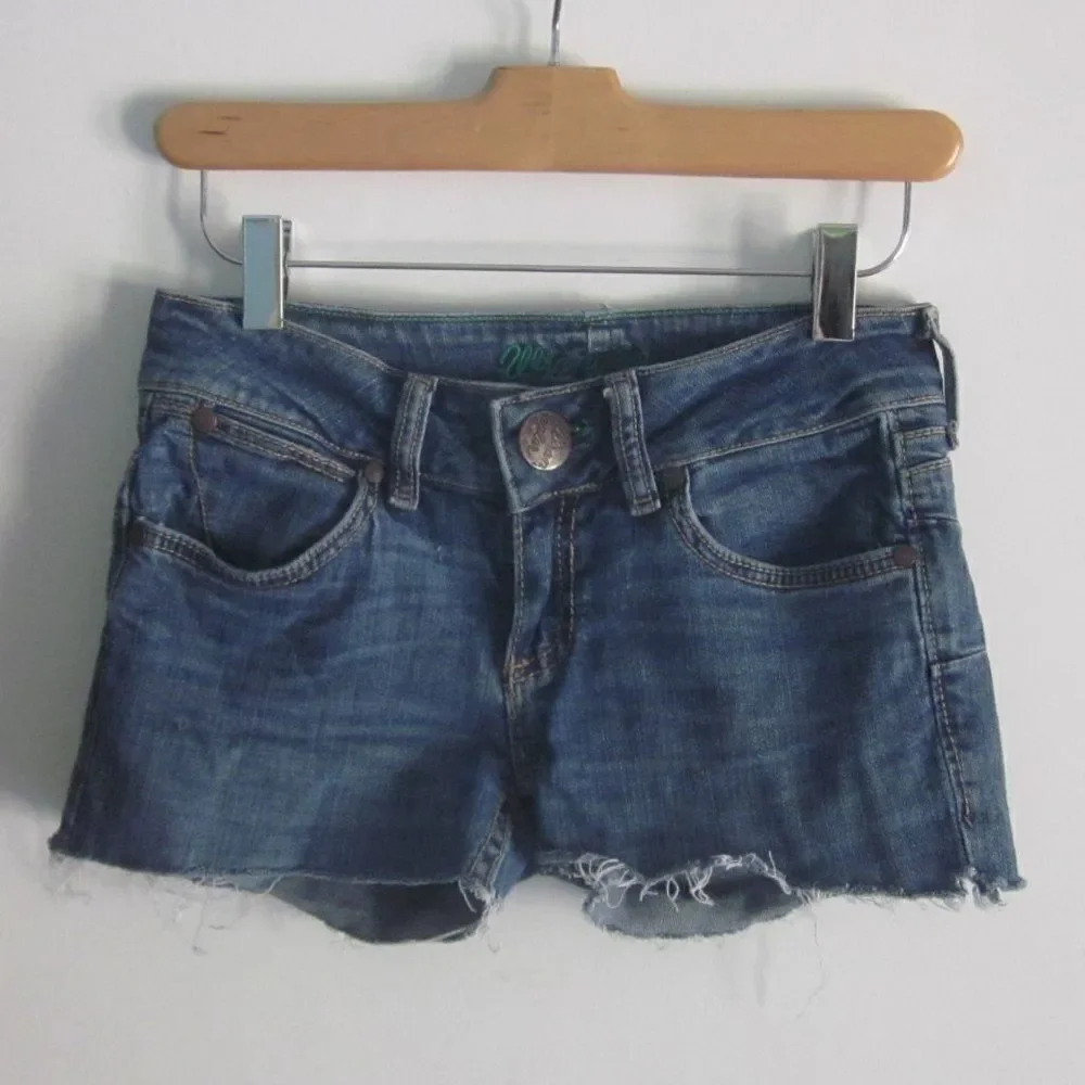 Wrangler Womens Size 0 / 34 Cut Off Blue Denim Cotton Short Shorts 2